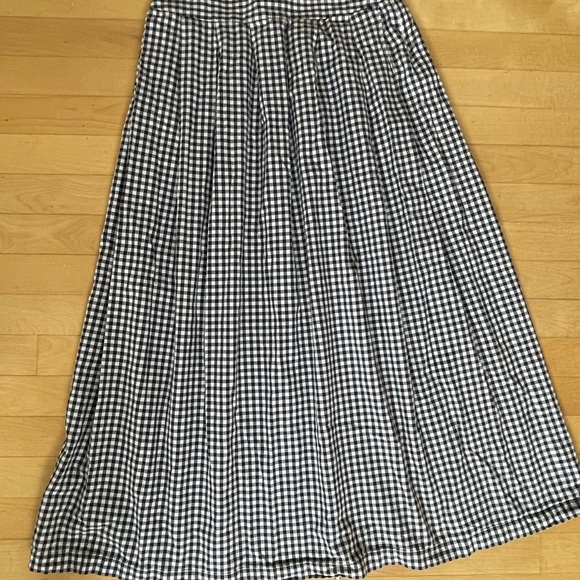 Agnis B Dresses & Skirts - Black and White Gingham Pleated Maxi Skirt